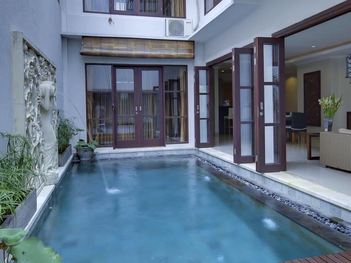 White Lotus Villas Seminyak Εξωτερικό φωτογραφία