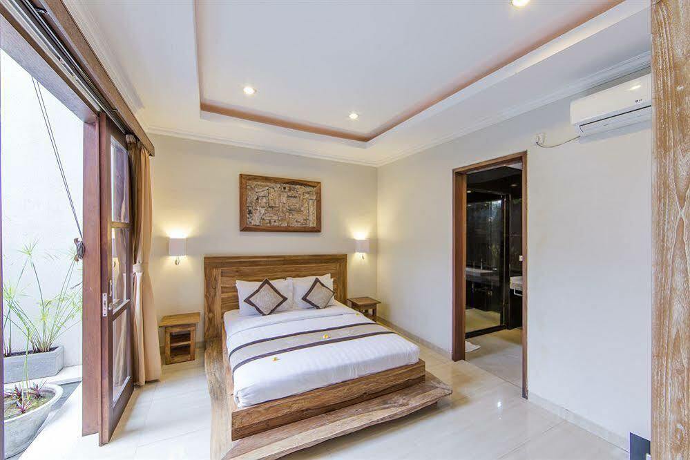 White Lotus Villas Seminyak Εξωτερικό φωτογραφία