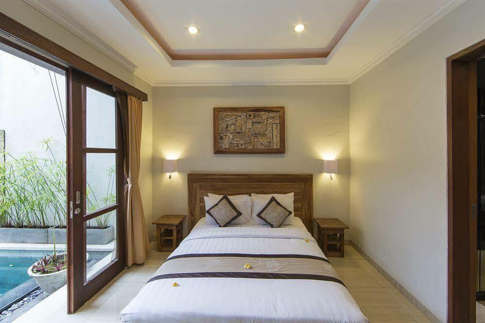 White Lotus Villas Seminyak Εξωτερικό φωτογραφία