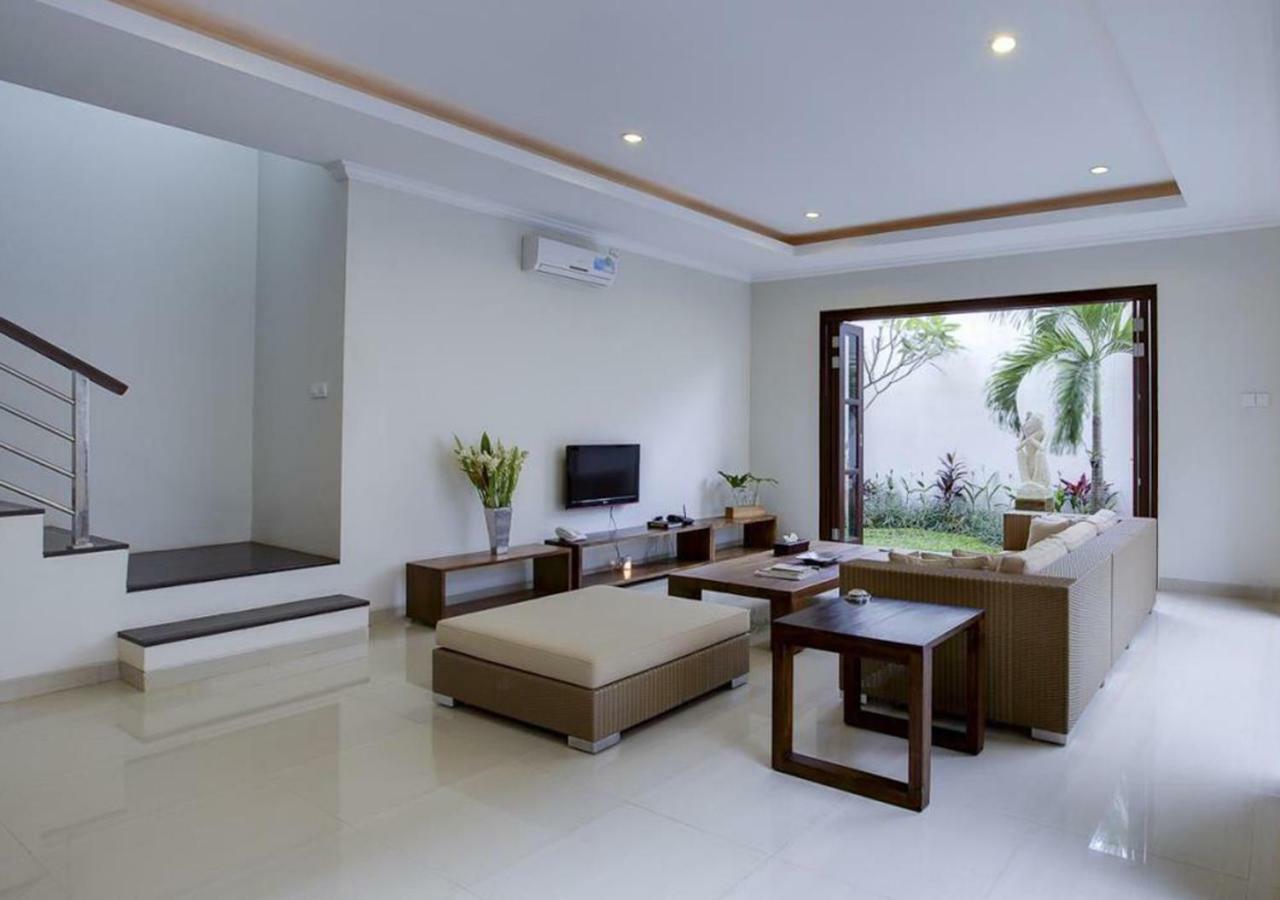 White Lotus Villas Seminyak Εξωτερικό φωτογραφία